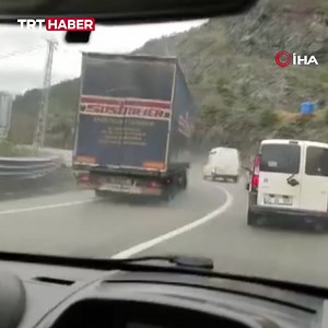 330K views · 1.3K reactions | Borçka–Artvin yolunda bir tır sürücüsü, virajda 5 aracı birden solladı. Karşı yönden araç gelmemesi büyük bir facianın yaşanmasını engelledi. | TRT Haber | Facebook