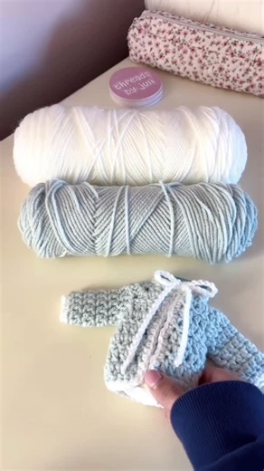 e.l.f. SKIN on Instagram: "@threadsbyjuli made the coziest winter jacket for your skin’s winter jacket ❄️🧵 Say hello to our NEW Holy Hydration! Barrier Goals Cream, your skin’s cold-weather protector now available on elfskin.com and the e.l.f. App for Beauty Squad Loyalty Members (it’s free + easy to join!) ✨ This rich, comfy cream is powered by: 🤍 1% Colloidal Oatmeal (Oat Kernel Flour) to lock in moisture and soothe 🤍 Cica to calm and replenish sensitive skin 🤍 Hyaluronic Acid for deep hyd