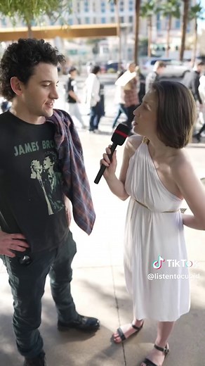 Signature Cupid move. 🙏🏻 #cupid #rizz #flirting #lasvegas #handsy #seduction #cute #dating #silly #awkward #funny #streetinterview #mechanic