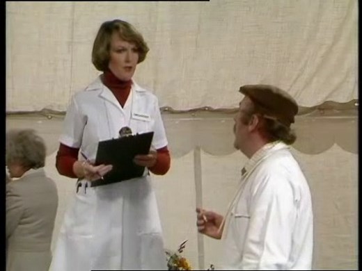 To The Manor Born S1/E5 Penelope Keith • Peter Bowles