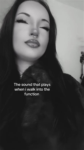 My bf has got me into the phantom of the opera 😜 #fypシ゚viral🖤tiktok #thephantomoftheopera #blowup?