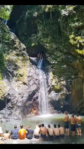 This how the boyz do it in the land down under. Aussie Aussie Aussie, oi oi oi. Rock pools, Gold Coast, Australia. #australia | Alaa Elsayed