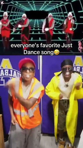 Everyone’s Favorite Just Dance🤣🕺🏽 #funny #comedy #prank #comedyfilms #skit #memes #justdance