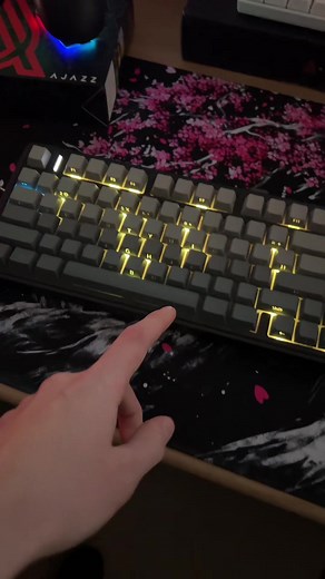 Die Aula F 75: Die perfekte RGB-Tastatur für Gamer