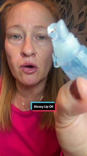 Dry lips ? Skin Magic minty lip oil fixes what gloss can’t 💦💦💦 Hydration High Shine NO stickiness #drylips #lipoil #lipcare #lipgloss #chappedlips