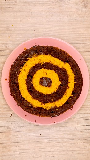 Receita deliciosa de BOLO XADREZ DE CENOURA COM CHOCOLATE para você fazer na sua casa! :D