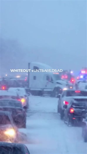 🚨 NOW: I-85 HAS TURNED INTO A PARKING LOT 🚨 More than 100 cars and big rigs are stranded in deep snow on I-85 near Charlotte as a rare, high-impact snowstorm slams the Southeast. ❄️ Whiteout conditions 🚛 Tractor-trailers jackknifed 🚗 Drivers trapped for hours 🪖 North Carolina National Guard activated to assist This is no longer just a traffic incident it’s a full-scale winter emergency in a region not built for snow like this. ⚠️ If you’re anywhere near this storm: • Do NOT travel • Stay of