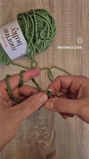 Beginner crochet tutorial with shaky hands!