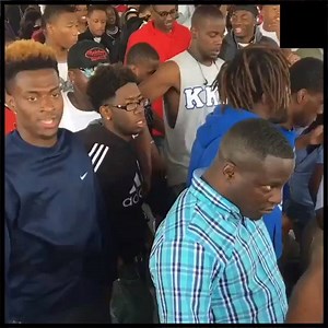 1.6M views · 23K reactions | Homie in the blue plaid is out of his damn mind  Comedian Famous Amos | All Def | Facebook
