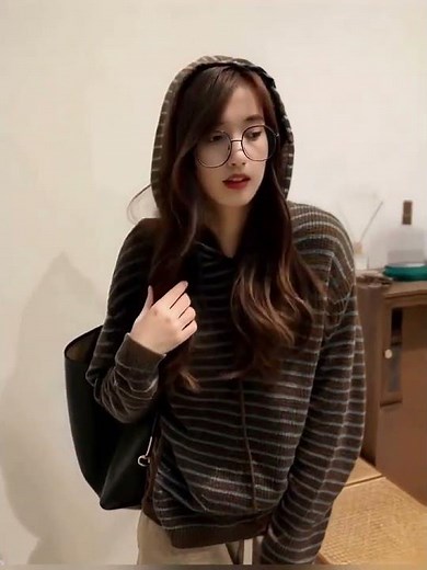 Cozy Striped Knit Hoodie – A Perfect Blend of Comfort and Casual Style