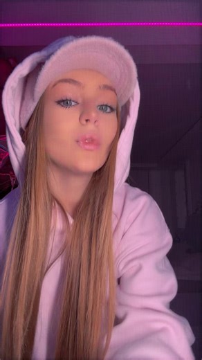 🦄Ana Beregoi🦄 (@anaberegoiofficial_)’s videos with Originalton - DJ PREECIE