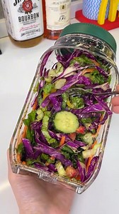 Tired of opening your lunch just to find soggy greens and leaky dressing everywhere? The FreshLock™ Pod keeps your meals fresh, crisp, and 100% mess-free — so you can finally enjoy healthy eating anywhere. ✅ Leakproof dressing capsule ✅ 4.5 cup capacity (full meal size) ✅ Dishwasher, freezer & microwave safe Don’t let another salad go to waste. 👇 | Hausware