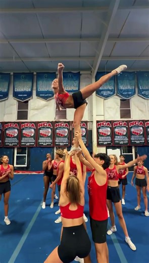 the real legacy is red & black!😎💣 #cheerextreme #c4bombsquad #CEA #cheerleadingvideos @Avenn🎀