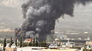 Kifissia: Big fire after explosion in a factory, burning styrofoam and plastics, Erickson helicopter operates - Watch video - ProtoThema English