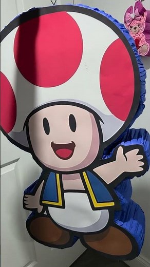 Easy-to-make piñatas: Mario Bros. piñata