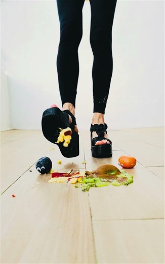 You Didn’t Expect That Stomp 👠🍎🍊🥝🫐| ASMR Fruit Crush