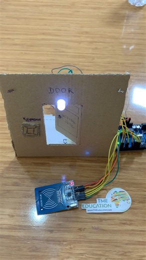 interface RC522 RFID & SG90 Servo Motor with Arduino to control automatically a door #servomotor #rc522rfid #motor #arduino | Upload Ideas with Itamar