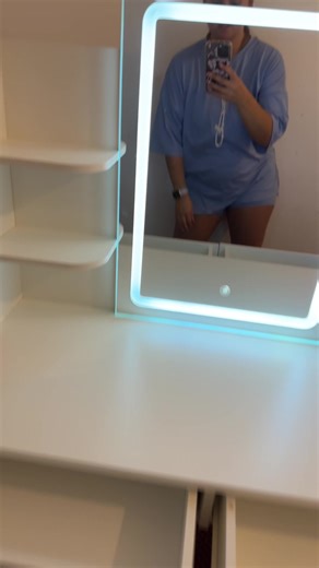 Stylish Dressing Table with Mirror for Any Bedroom