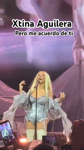 Christina Aguilera - Pero me acuerdo de ti ‪@ChristinaAguilera‬ #mexico #usa #concert #live