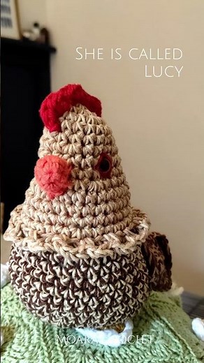 Crochet Emotional Support Chicken with Moara Crochet #crochetdesigns #crochet #crochetchicken