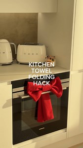 the CUTEST kitchen towel folding hack 🎀 you need to try this for christmas!!! 🧑🏼‍🎄🌲 #cleantok #foldinghacks #kitchentowel #girlythings #christmasideas #foldinghacks #homehacks #instaclean | cleaningwithida