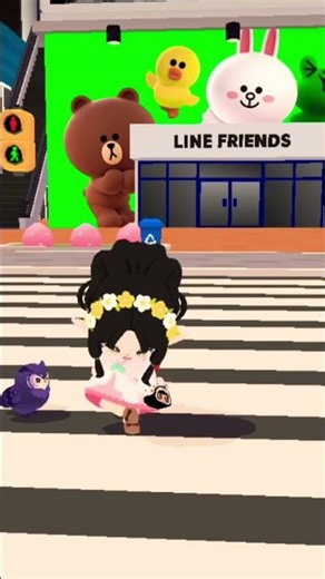 My friend dancing over the street #playtogether