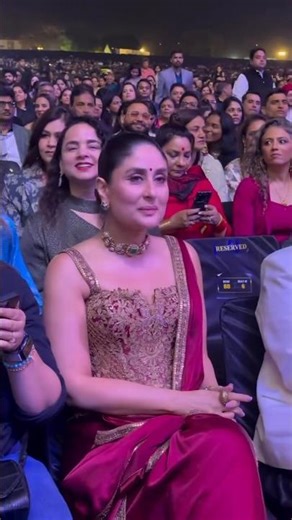 main sadke Java#karinakapoorstatus #karinakapoor #karinakapoorkhan #tseries #youtubeshorts