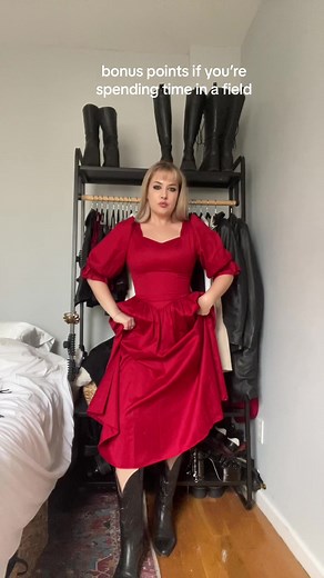 elizabeth swann is always the vision #cowboyboots #keiraknightley