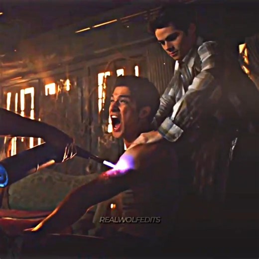 What do you think Derek is doing to Scott?? 🥶🤯☠️ #teenwolf #teenwolfedit #scottmccall #viral