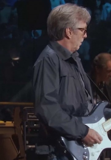 "Got To Get Better In A Little While," live at Crossroads Guitar Festi... | guitar