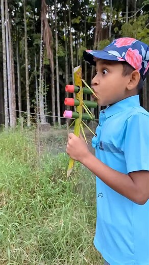 Bamboo DIY from Palm Branch | Creative Handmade Eco Craft with Balloons 🎬 Video Credit: (Bamboo Pops) YouTube Channel #diy #bamboo #naturecrafts #art #diyprojects | The Green Artisan