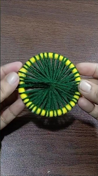 Making a beautiful wool flower ✨🌸 | Satisfying Craft