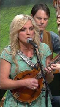 Rhonda Vincent sings "Drivin' Nails in my Coffin"