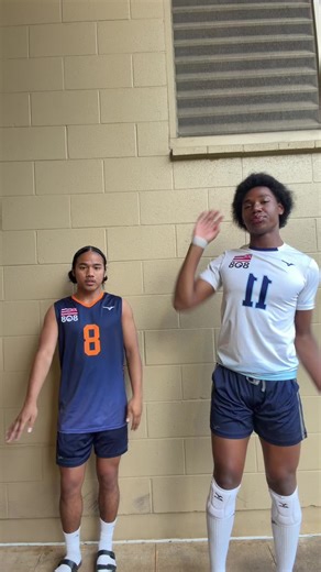 buss it down like me and @Nathaniel Ali’inoa Leong #volleyballplayer #dance #808 #hawaii #foryourpage