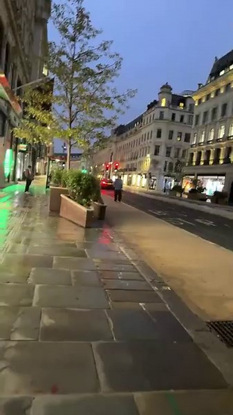 Morning on Oxford Circus