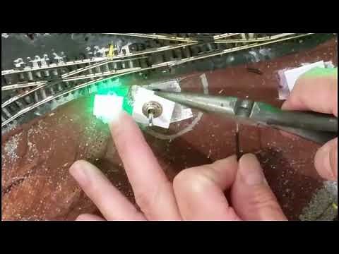 TURNOUT LIGHT SHOWING DIRECTION OF POINTS