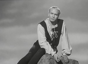 Laurence Olivier took on the role of Hamlet at the age of 41 in the 1948 film and, despite changing fashions and attitudes, his performance still reigns supreme as one of the greatest ever captured on screen. #laurenceolivier #Shakespeare #movies | Touted Folly