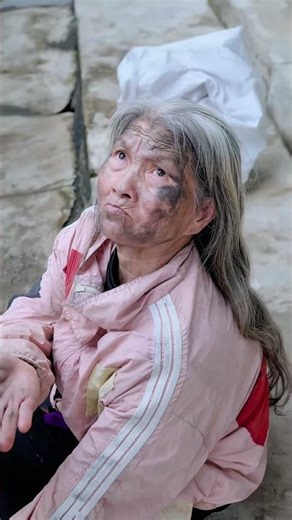 "The driver thought he was safe... but look what he did! 😱🚗"