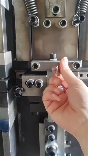 Automatic strap seal packing clip making machine #packingclip #machine #strapsealmachine