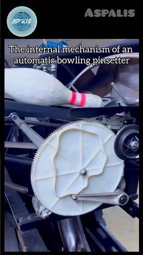 How an Automatic Bowling Pinsetter Actually Works #shorts