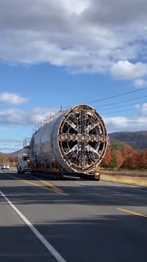 Big tunnel Boeing machine #machine #reels | Big Machine