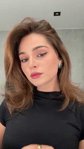 Makeup Tutorial: Perfecting Your Lip Look