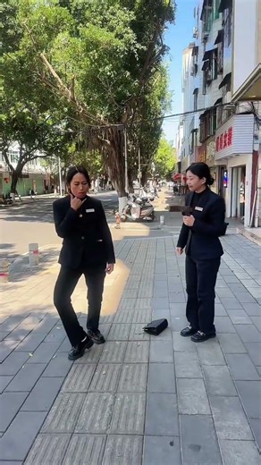 Discover Your Running Path: Hilarious Footage Unveiled! Funny Laugh BehindTheScenes Runnin