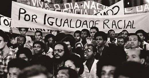 Qual é a importância do movimento negro na luta contra o racismo?