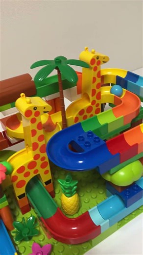 Satisfying Building Blocks Extremely popular! A giant giraffe-shaped triple block coaster! short