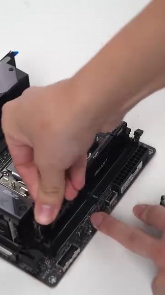 3.2K views · 240 reactions | Roll for your PC Pt.1浪 Air cooler: AN600 Case: CH780 #deepcool #morpheus #airflow #pcbuilding #fps #gamingpc #gamerlife #esports #cpucooler #lga1700 #am4 #am5 #rollforpc #deeproll | DeepCool | Facebook