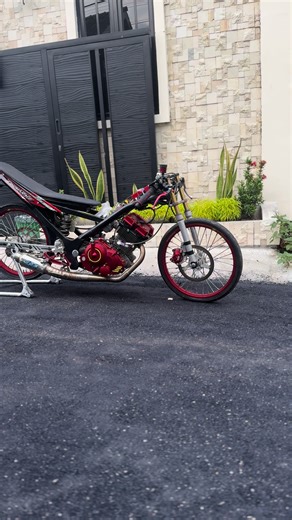 Masih edisi forsale kali ini d jual terpisah Spek Fu wungkul 147cc timer 7,8 Mesin set karbu 8jt Rangka set tinggl naik mesin 10jt Cdi prodrag2 2,200 Knalpot baru 2x iven 950 Batrai ABtech 550#fuwungkul147 #spxracingpart