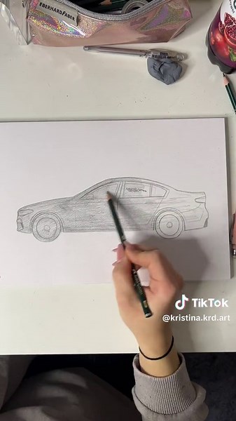Einfaches Auto zeichnen: Technik und Tutorials