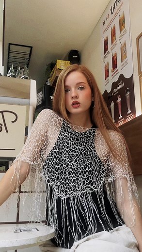 Kate • crochet artist • on Instagram: "These sparkles 﫠✨ tutorial is already on my YT: wonder netting Yarn “party deluxe” from @hobbii_yarn #knitting #knit #knitter #viral #fyp"