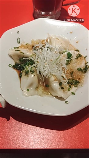 [Kobe Gourmet] Ate My Fill of Delicious Boiled Gyoza and Fried Rice at the Popular Gyoza Specialt...
